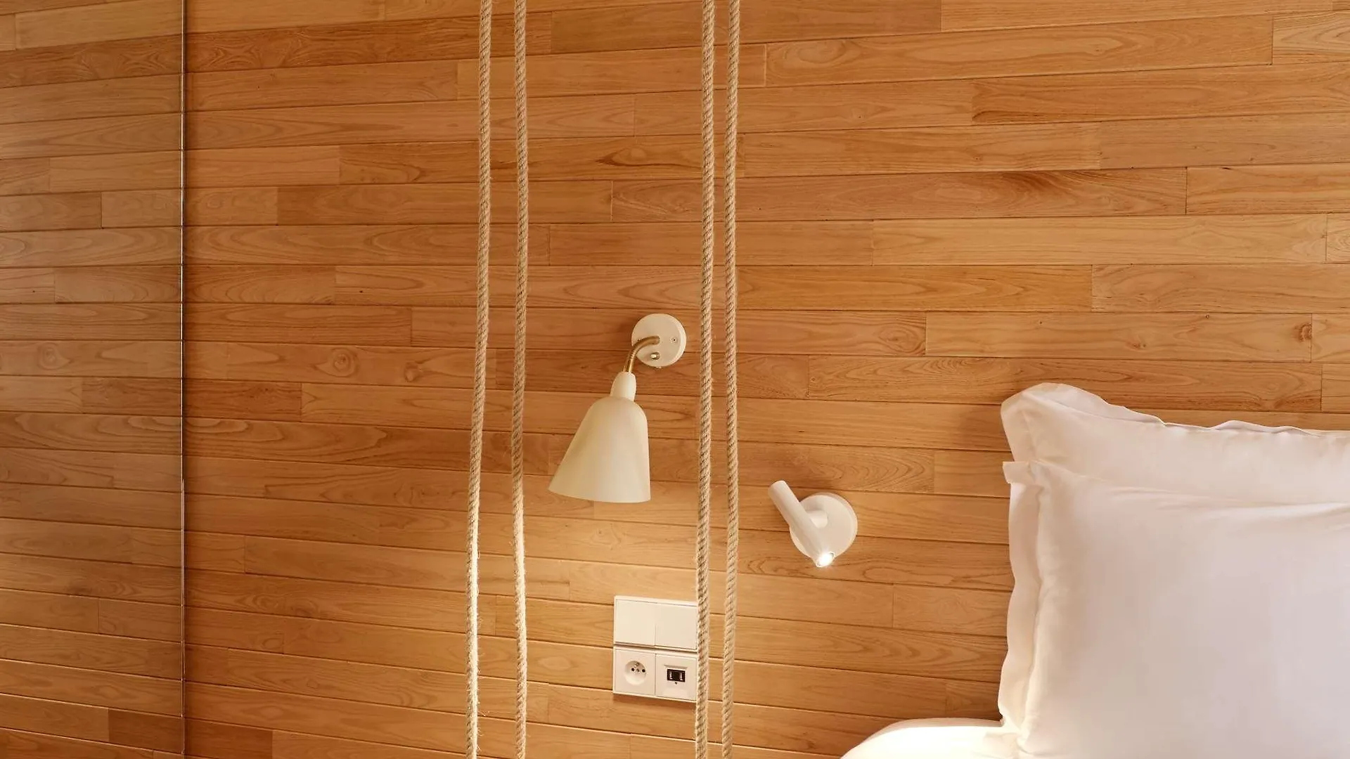 - Orso Hotel Parijs